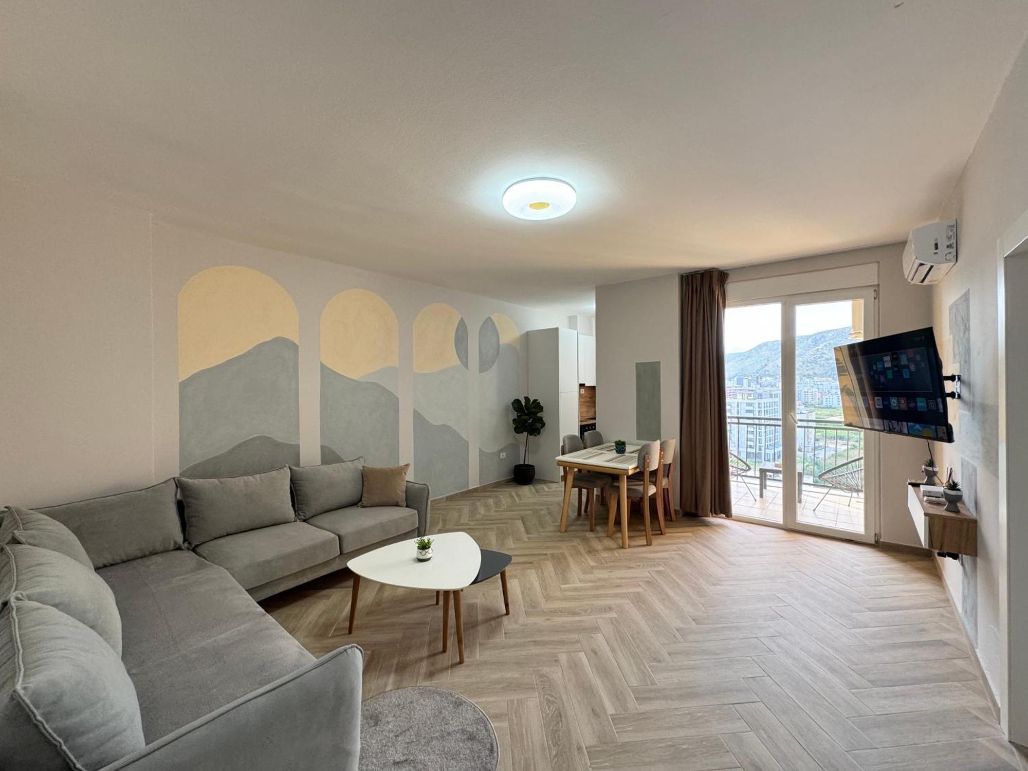 Apartment R *