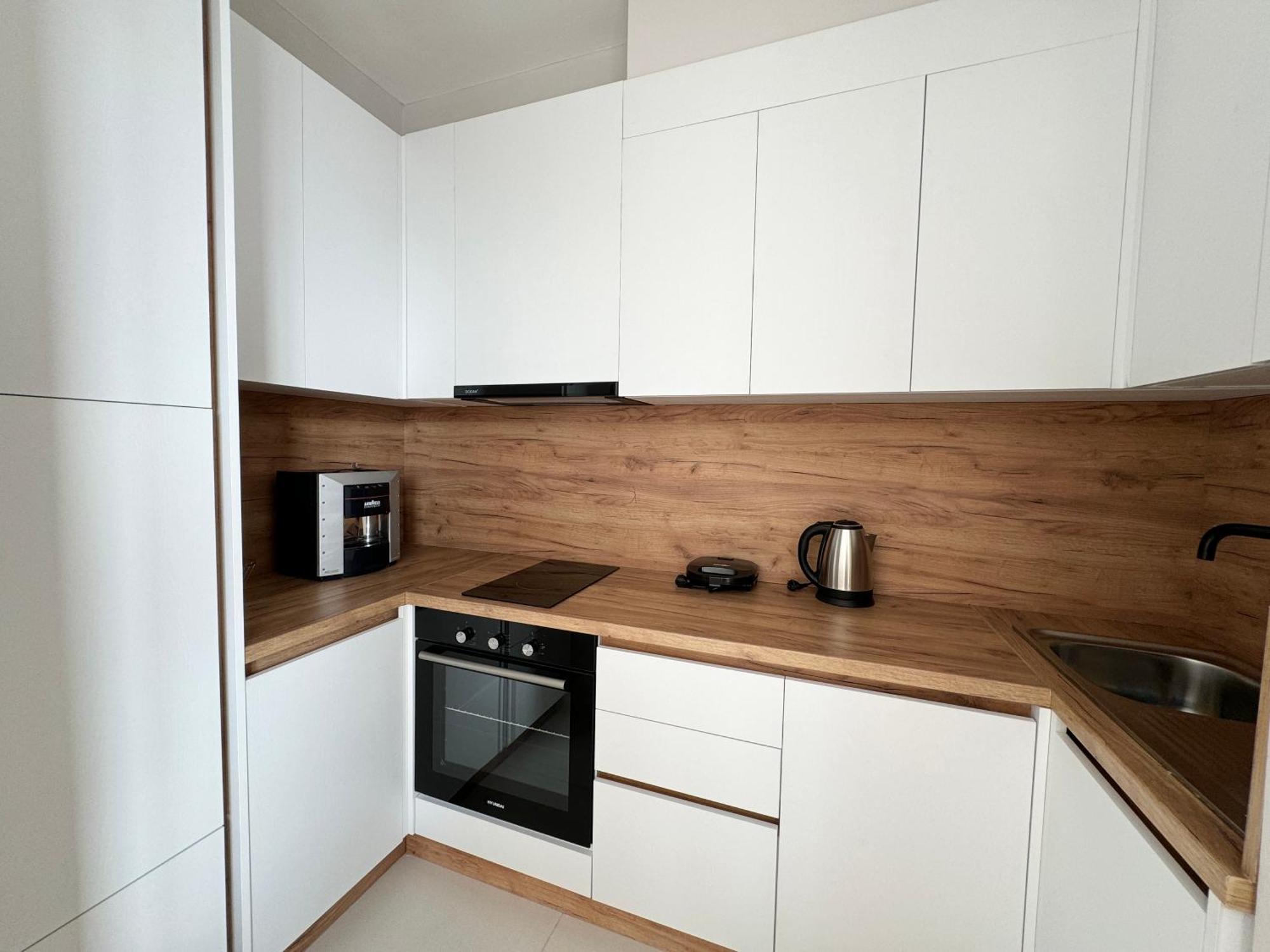 R Apartment