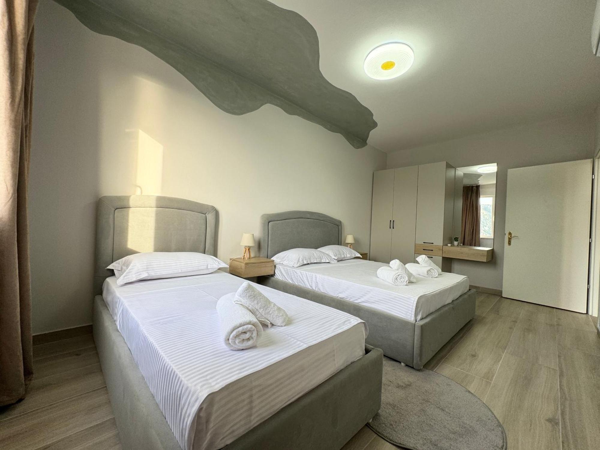 R Apartment *