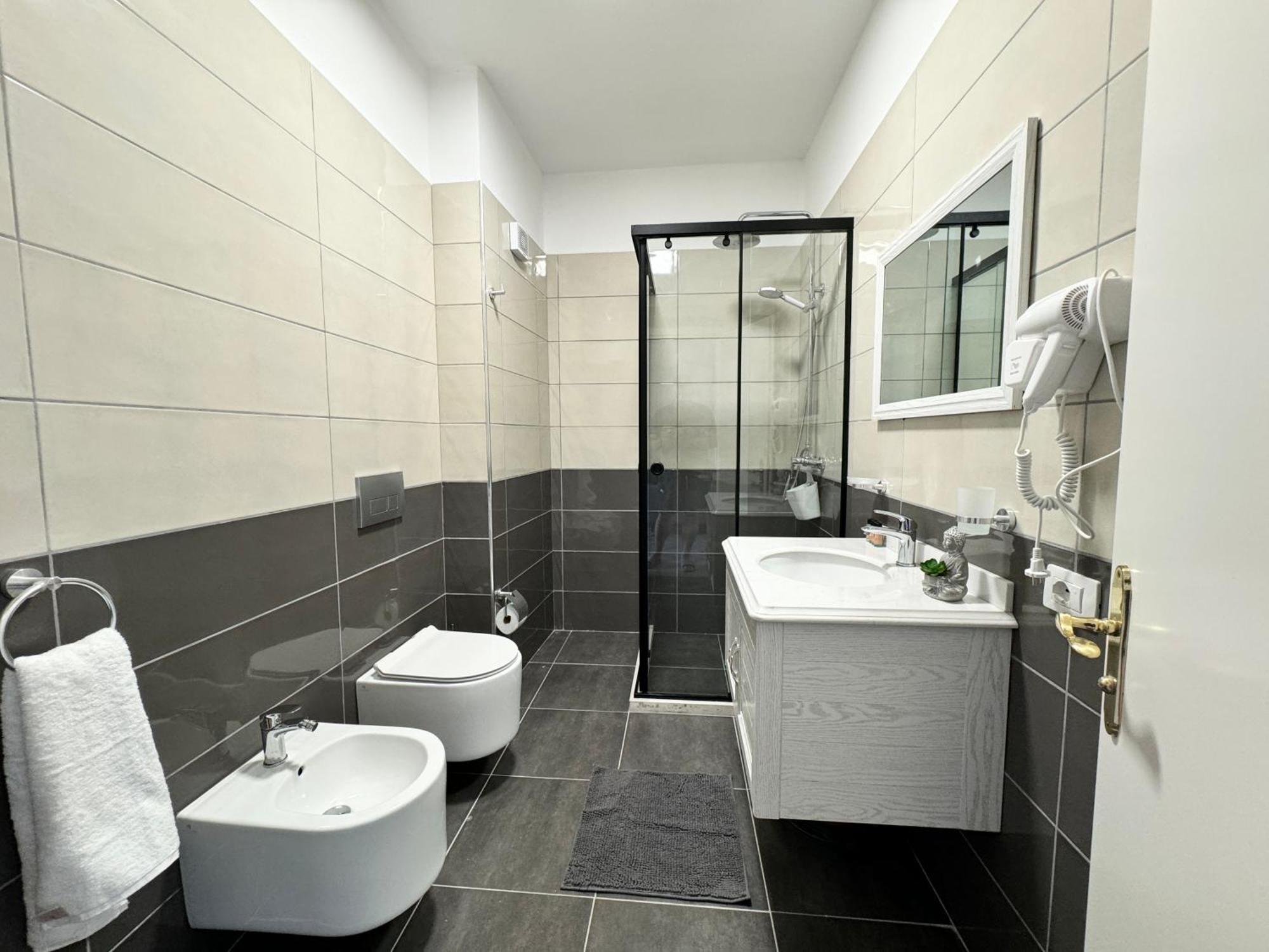 Apartment R Shëngjin
