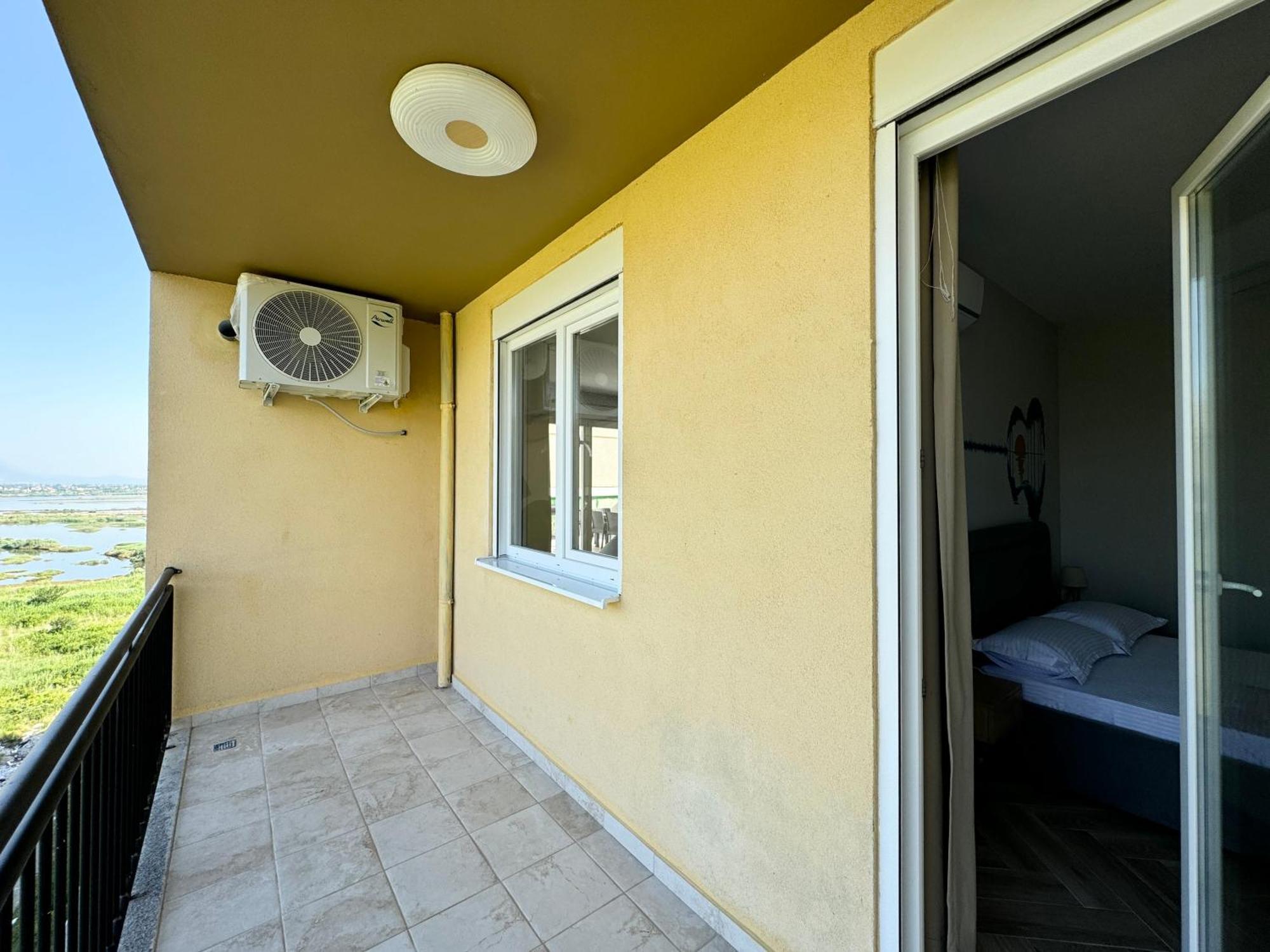 R Apartment Shëngjin