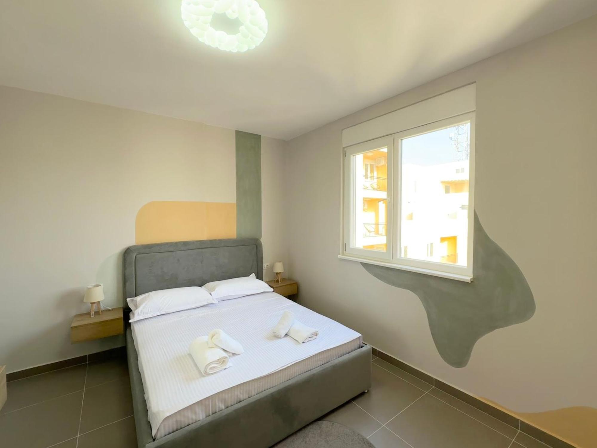 Apartment R *
