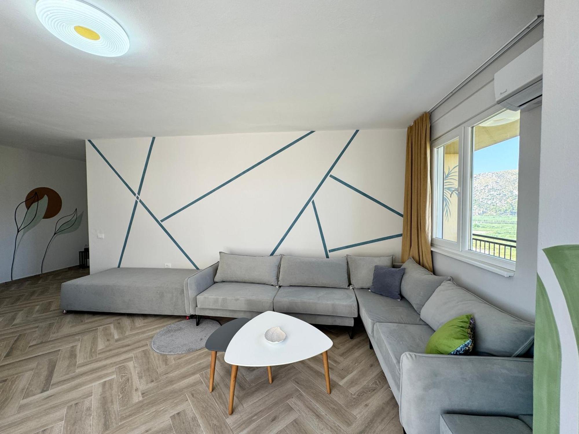 Apartment R