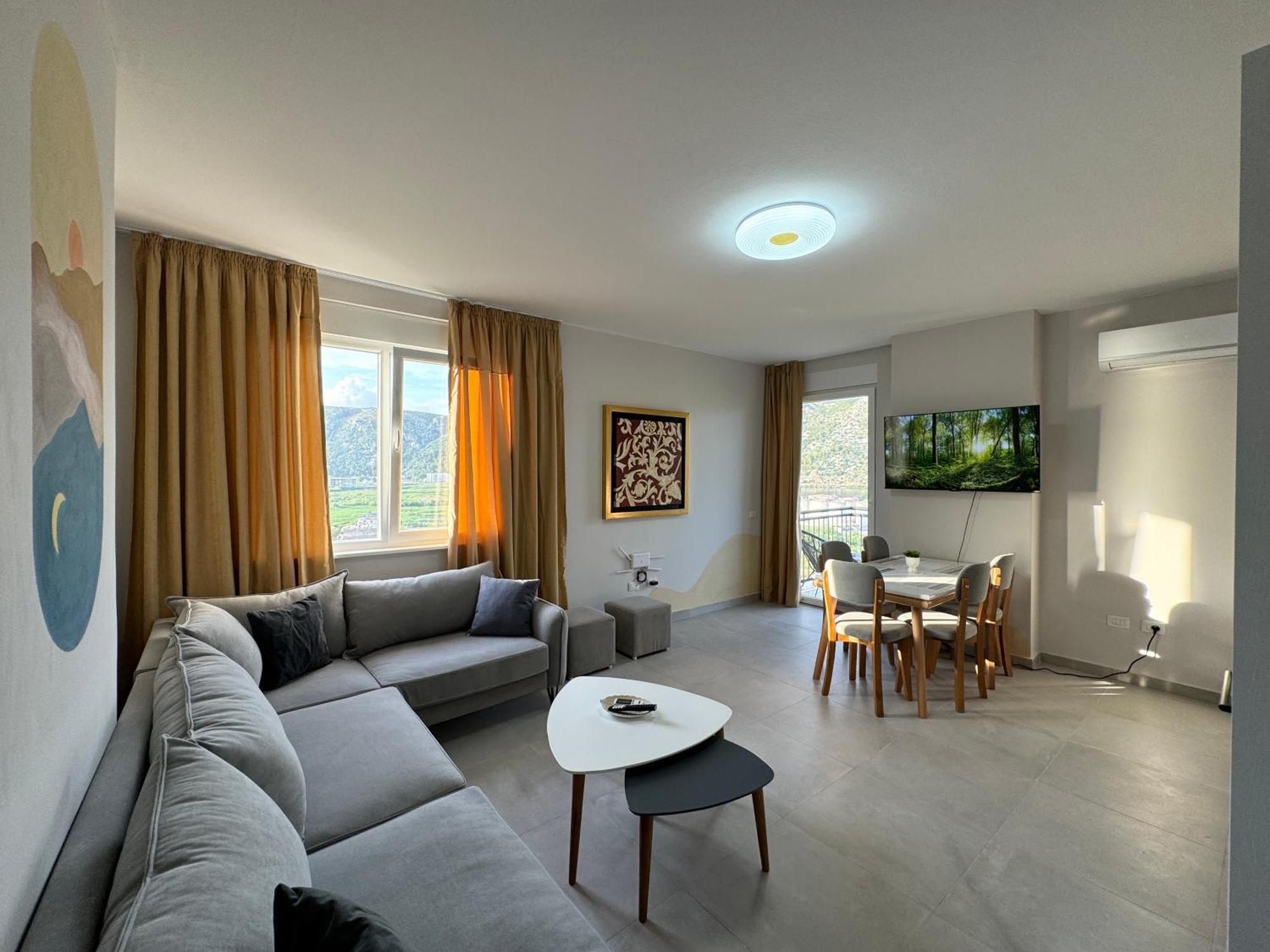 R Apartment *